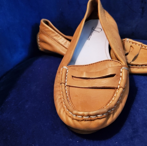 Delman Loafers in Tan from Saks Fifth Avenue - Picture 2 of 6